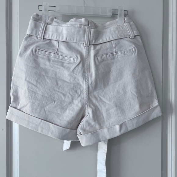 Express High Waist Ivory/White Shorts with Chic Tie Belt - Picture 10 of 10